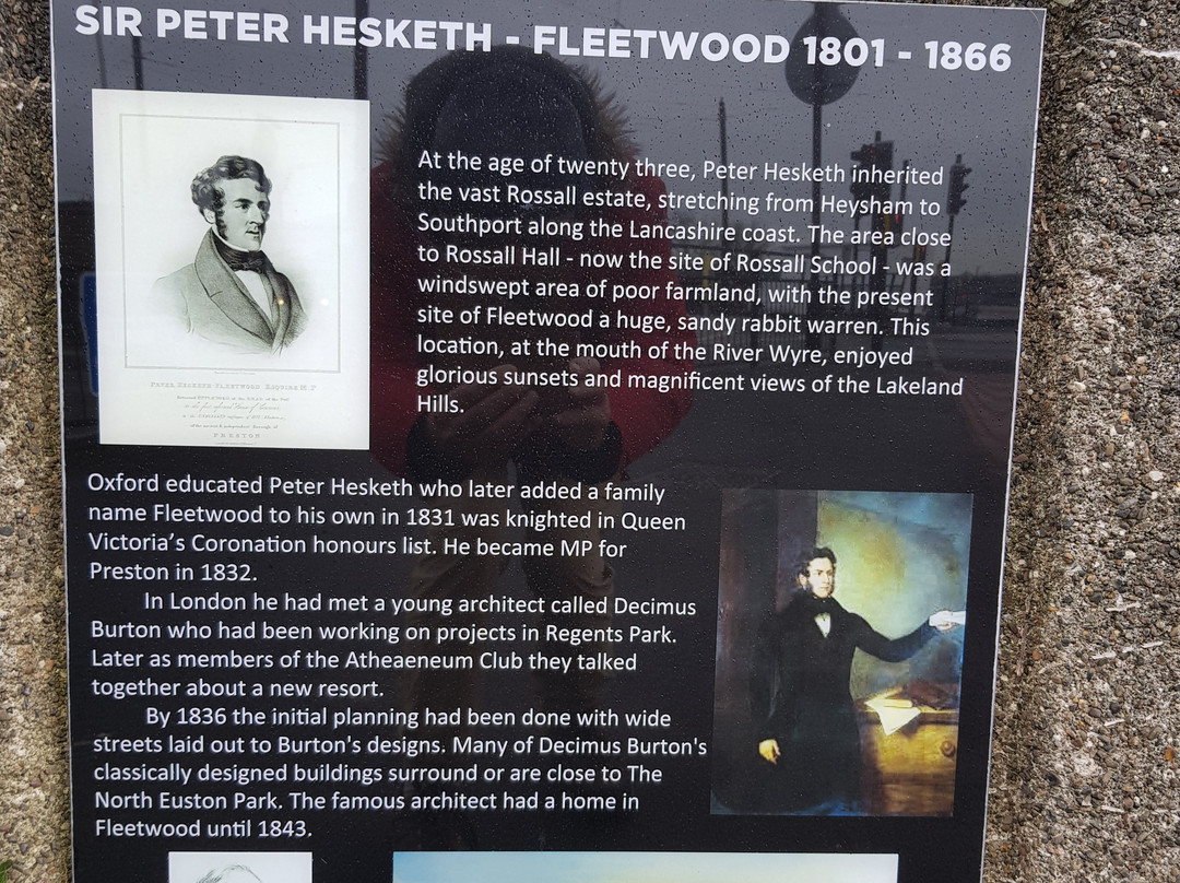 Sir Peter Hesketh Statue景点图片