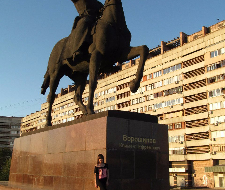 Voroshilov Square-Luhansk必去景点