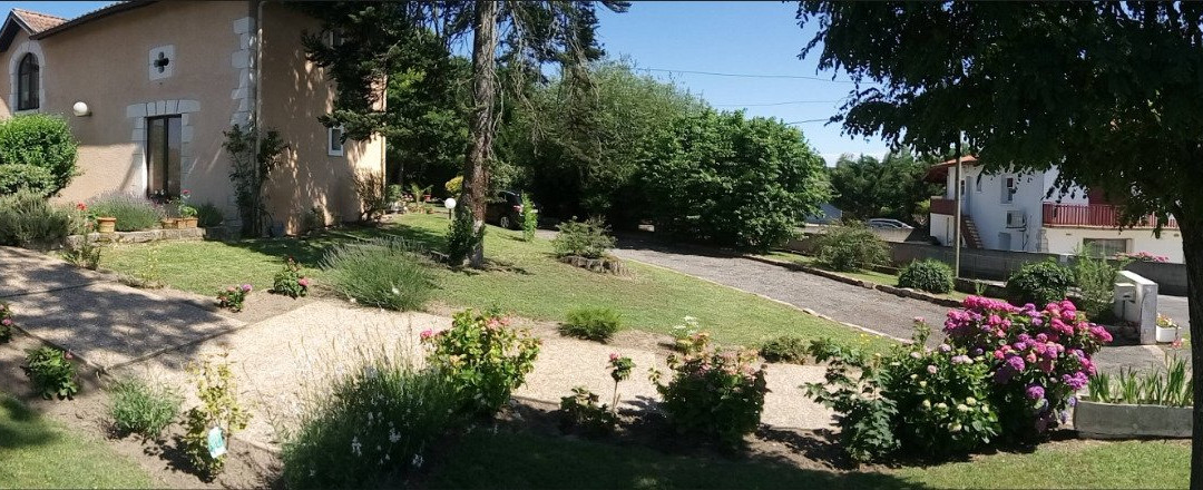 Hôtel Studios Les Acacias主图