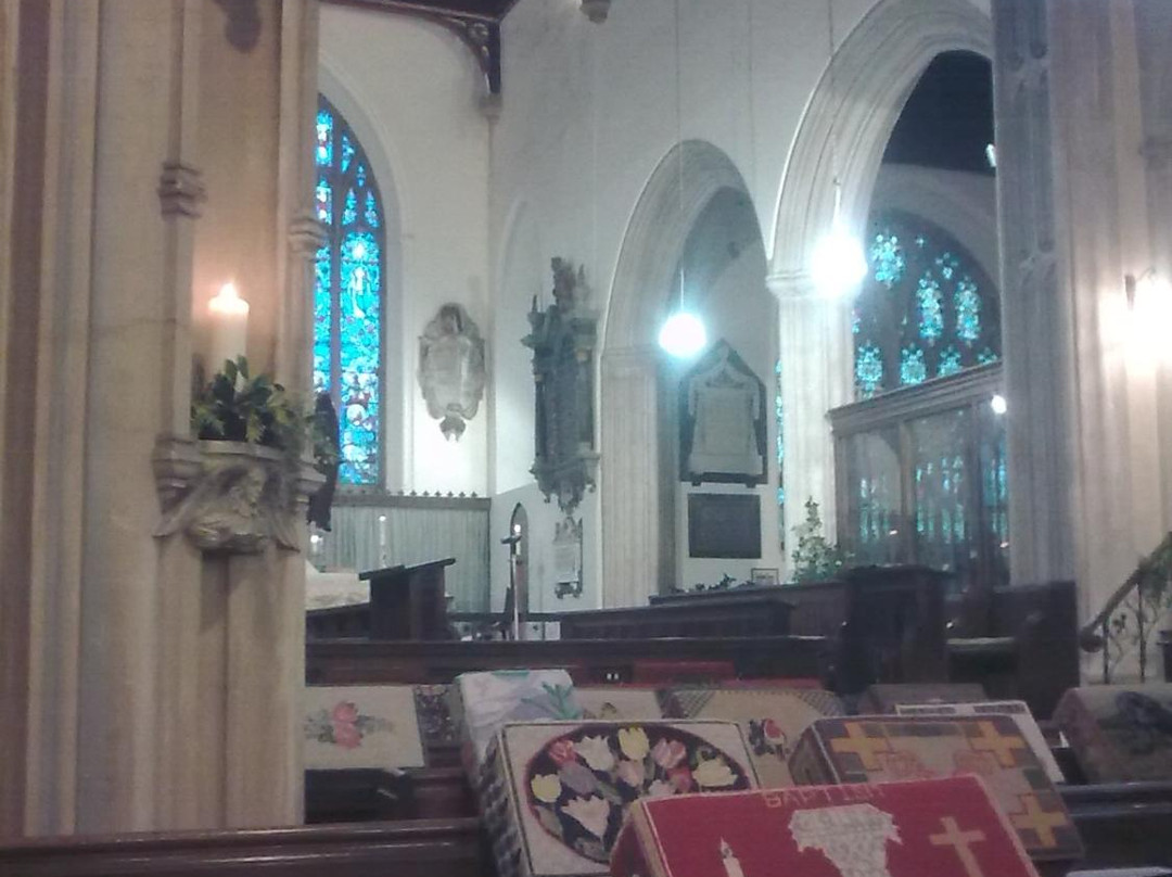 St Peter's Church-蒂弗顿必去景点