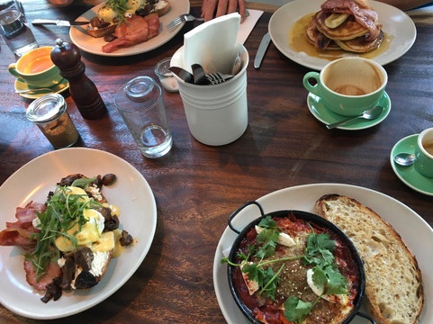 Mentmore and Morley主图