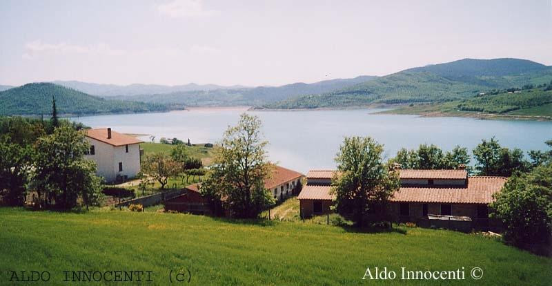 Lago di Montedoglio-Anghiari必去景点
