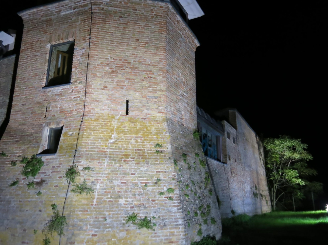 Misano Monte旅游景点-Castello Degli Agolanti