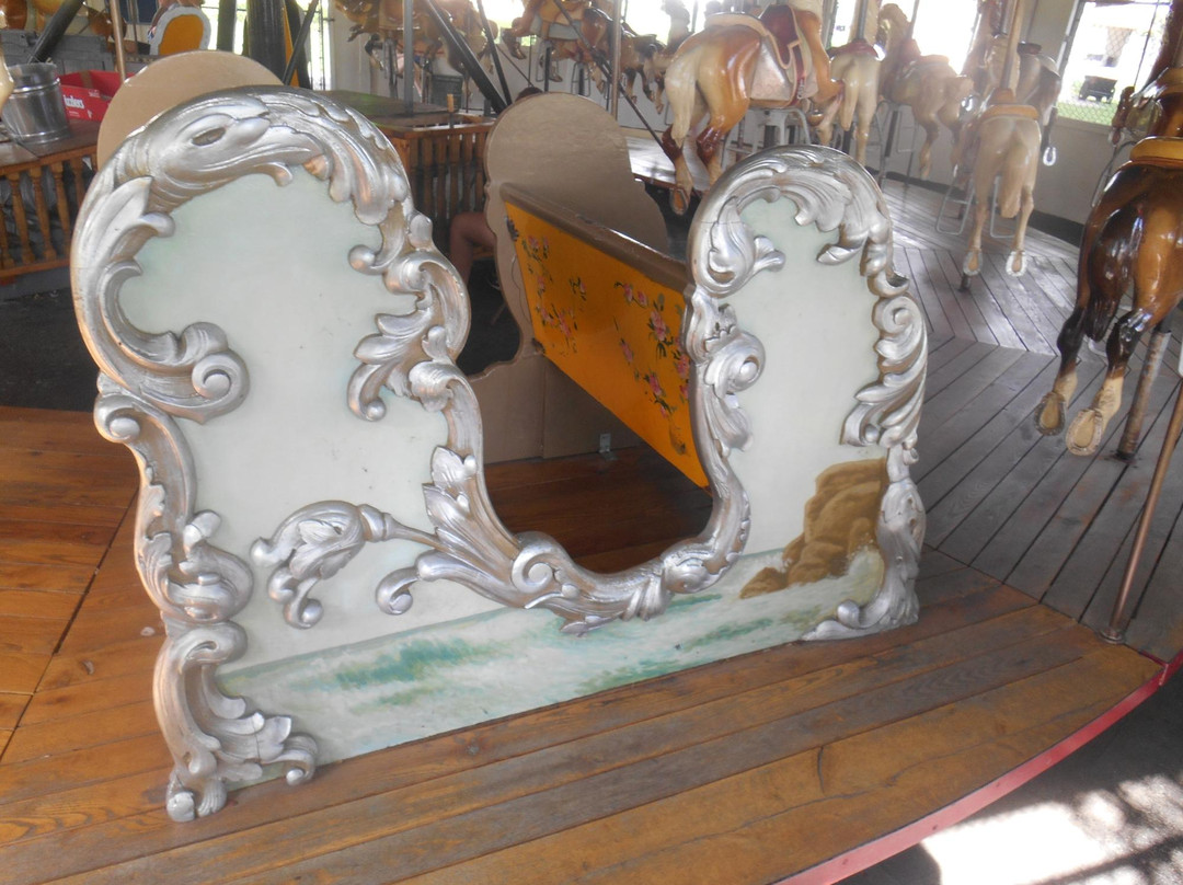 West Endicott Park Carousel-Endicott必去景点