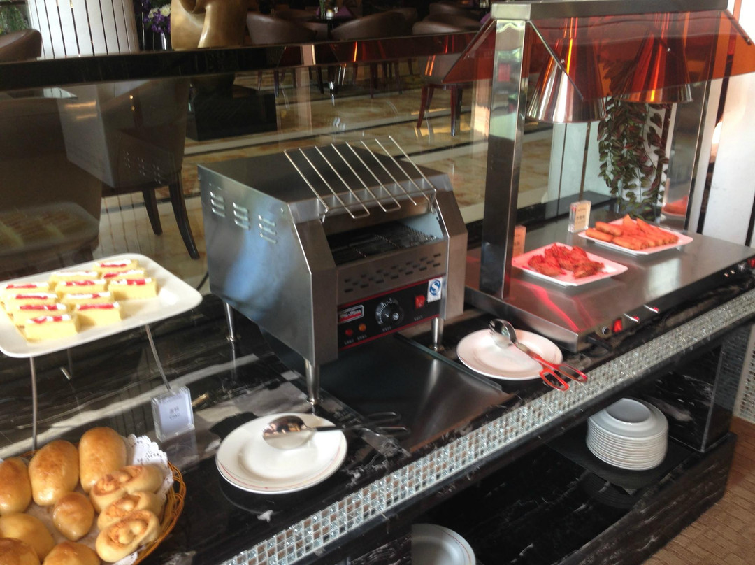 碧桂园太阳城凤悦凤凰酒店(韶关高铁站店)主图