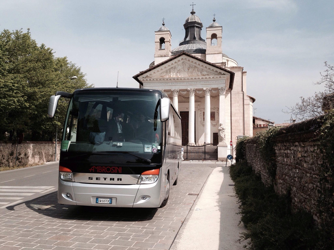 Ambrosini Autoservizi-维琴查必去景点