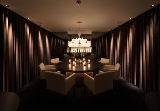 CUCINA クッチーナ