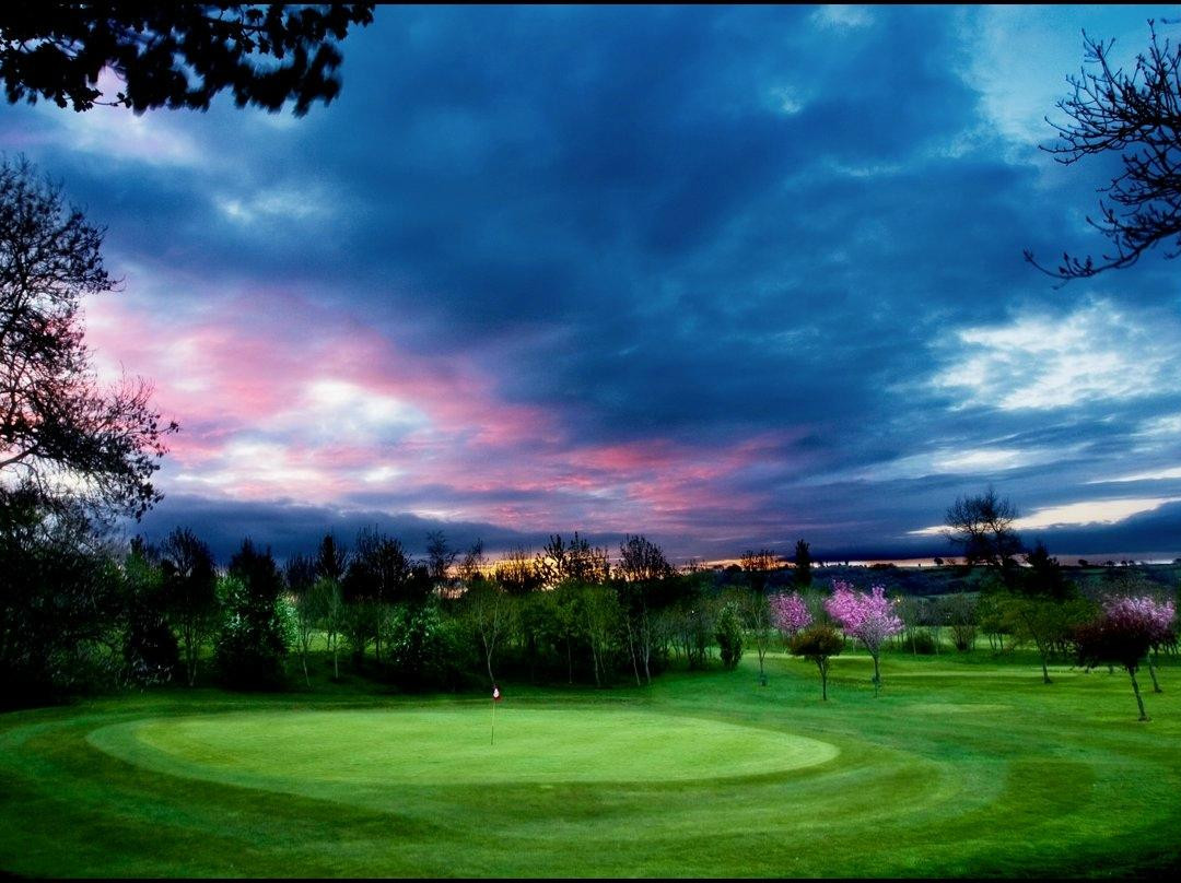 Coed-Y-Mwstwr Golf Club景点图片