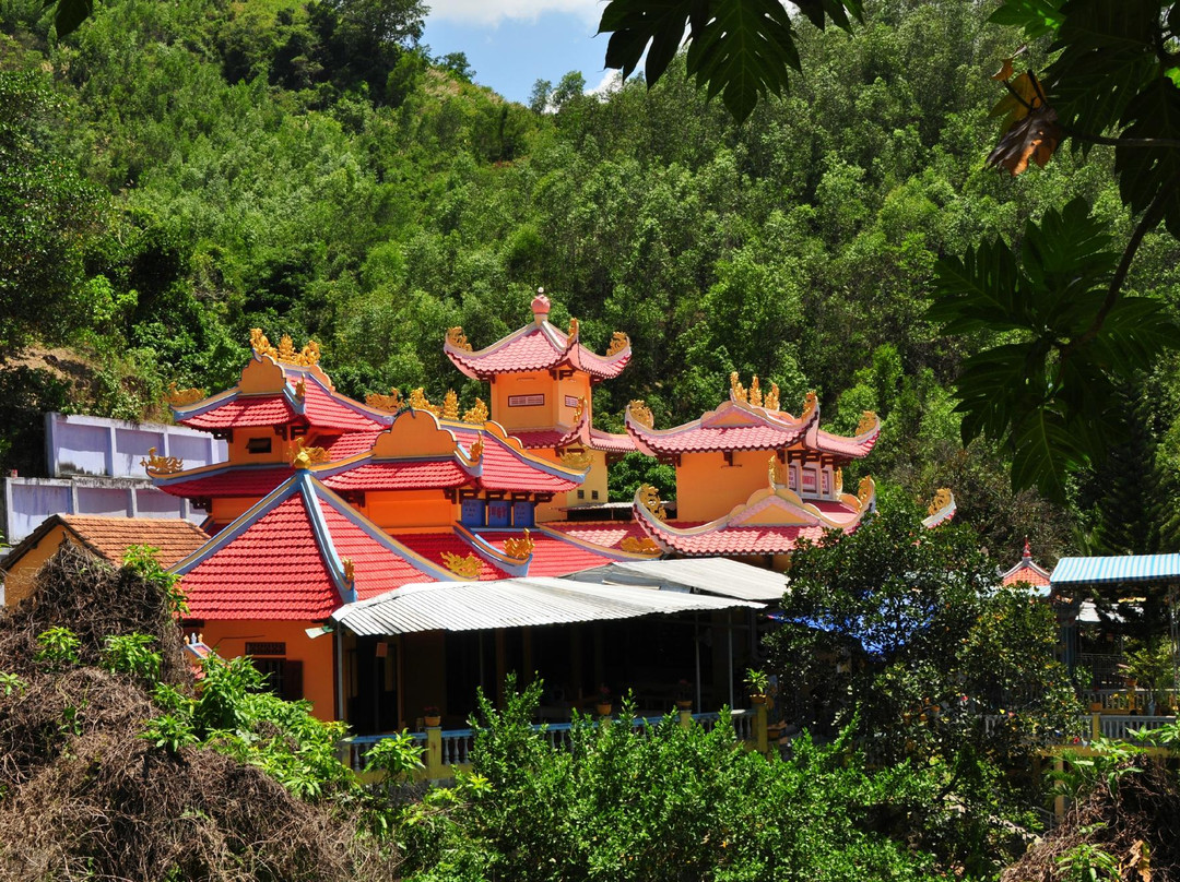 Suoi Do Pagoda-芽庄必去景点