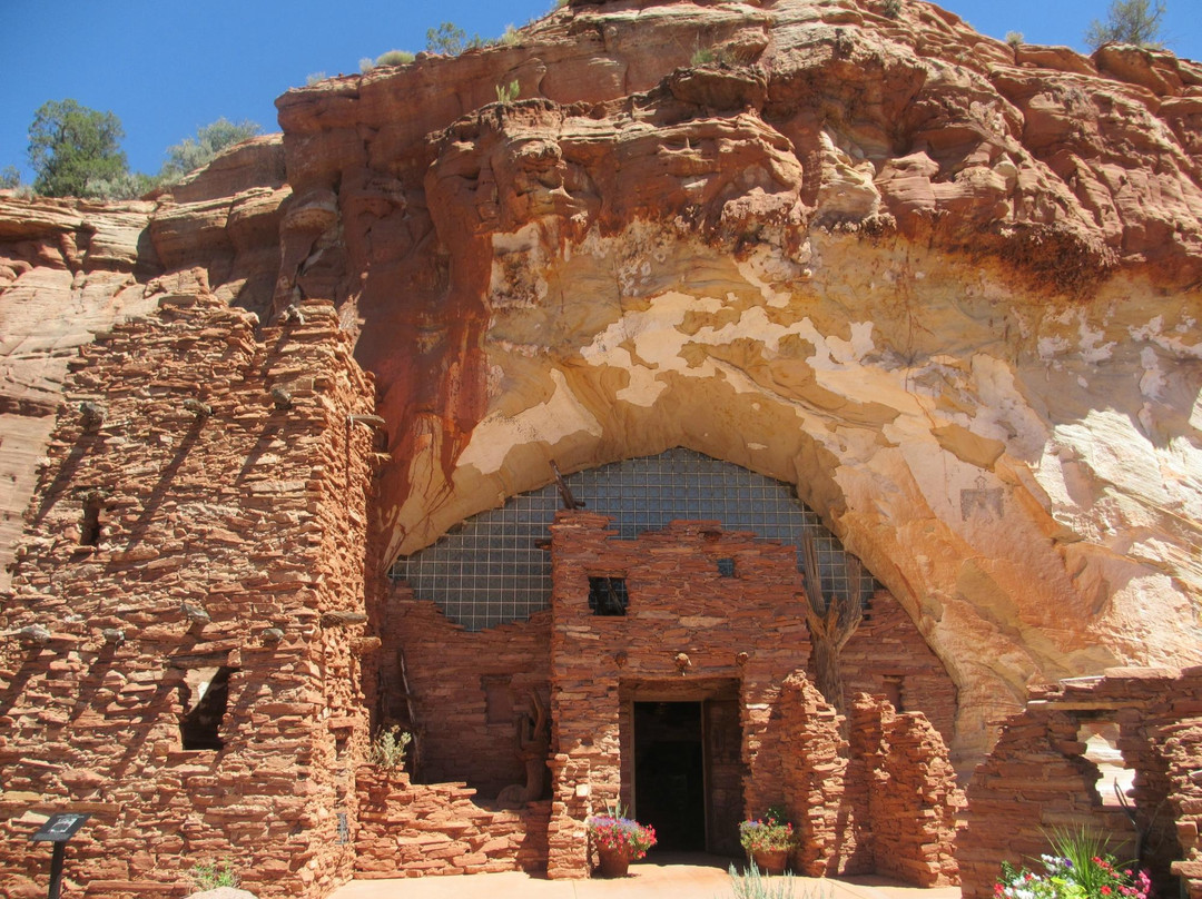 Moqui Cave-卡纳布必去景点