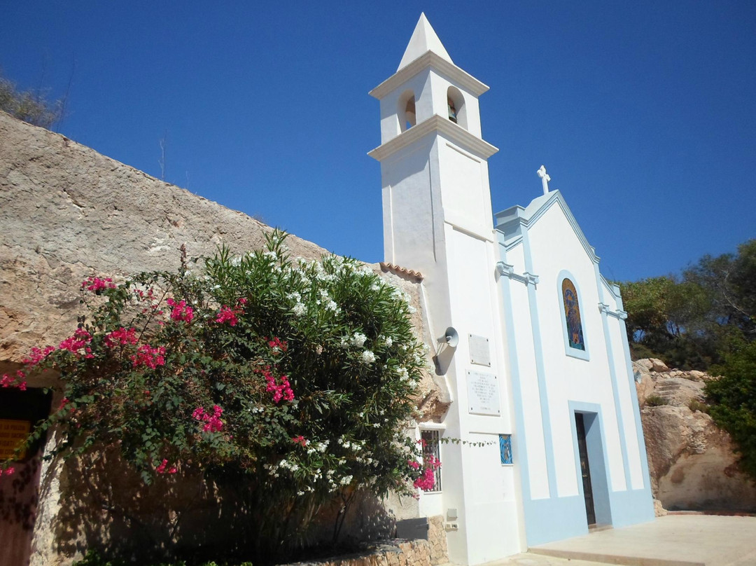 Spiaggia Di Cala Madonna-兰佩杜萨必去景点