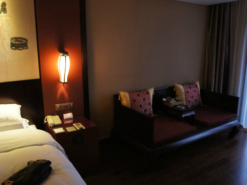 唐风露天温泉度假村主图