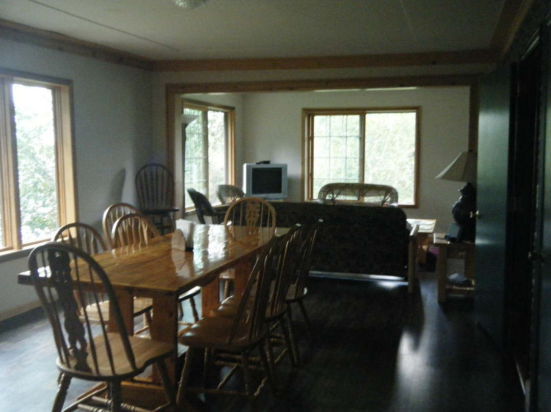 Pike Bay Lodge主图