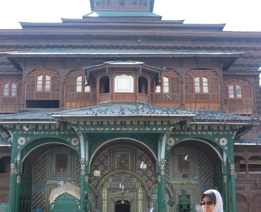 Shah E Hamdan R.H Mosque景点图片