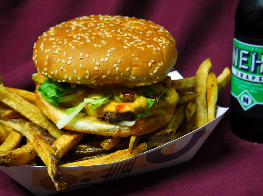 Fieldale餐馆和美食-Ten Pin Cafe