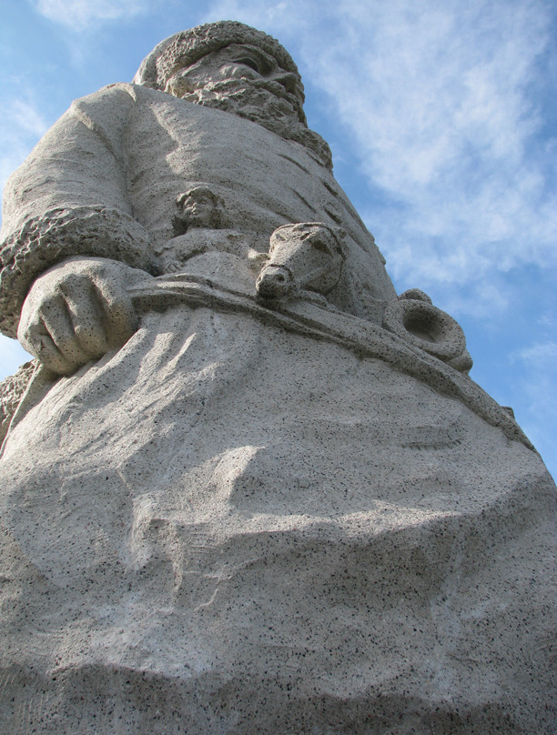 1935 Santa Statue-圣克劳斯必去景点