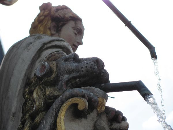 Petrusbrunnen-特里尔必去景点