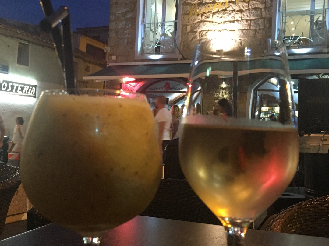 Café les Beaux Arts Tapas Cocktails Porto-Vecchio