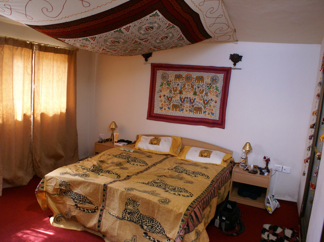 ExplorIndya with Aakriti - A FamilyStay