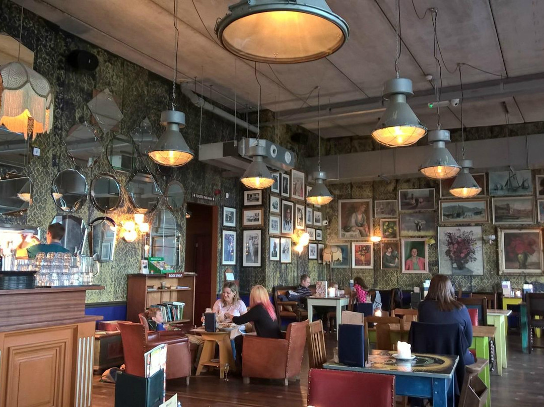 Compass Lounge & Brasserie