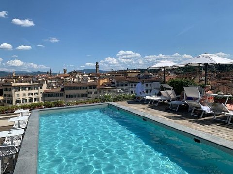 弥涅瓦大酒店-泳池