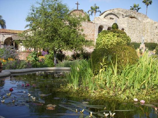 燕子教堂-San Juan Capistrano必去景点