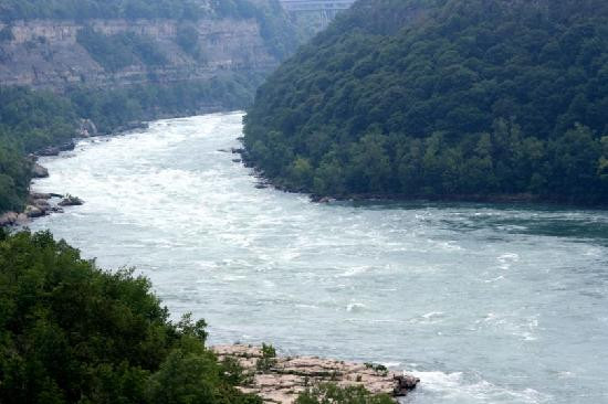 Whirlpool Aero Car-尼亚加拉大瀑布必去景点