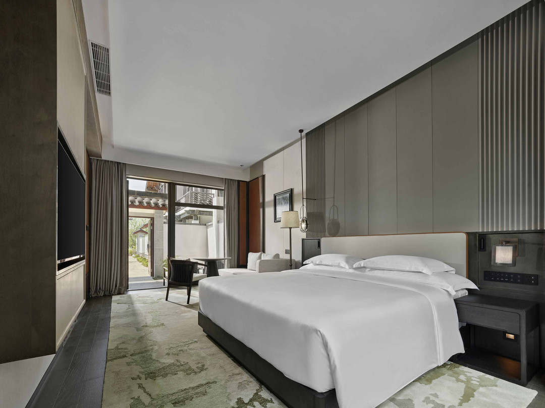 湖州西塞山鸿居主图