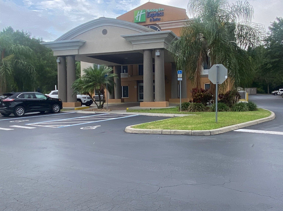 Holiday Inn Express & Suites Tavares - Leesburg by IHG主图