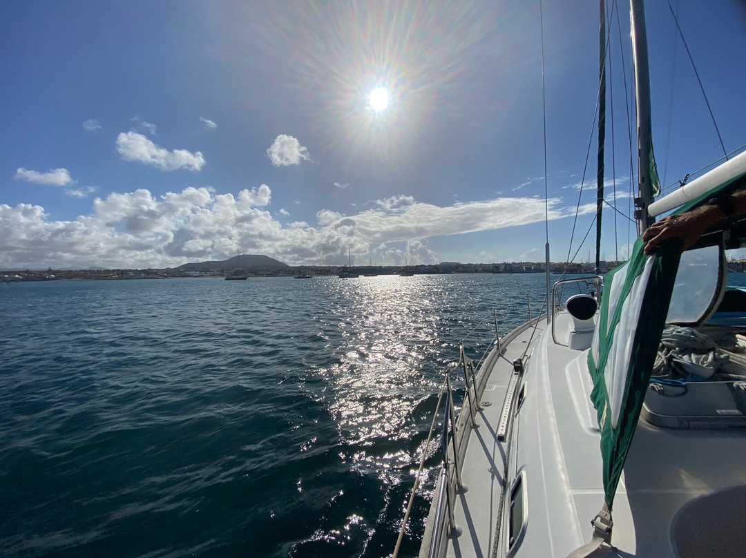 Sailing Tour Fuerteventura-科拉雷侯必去景点