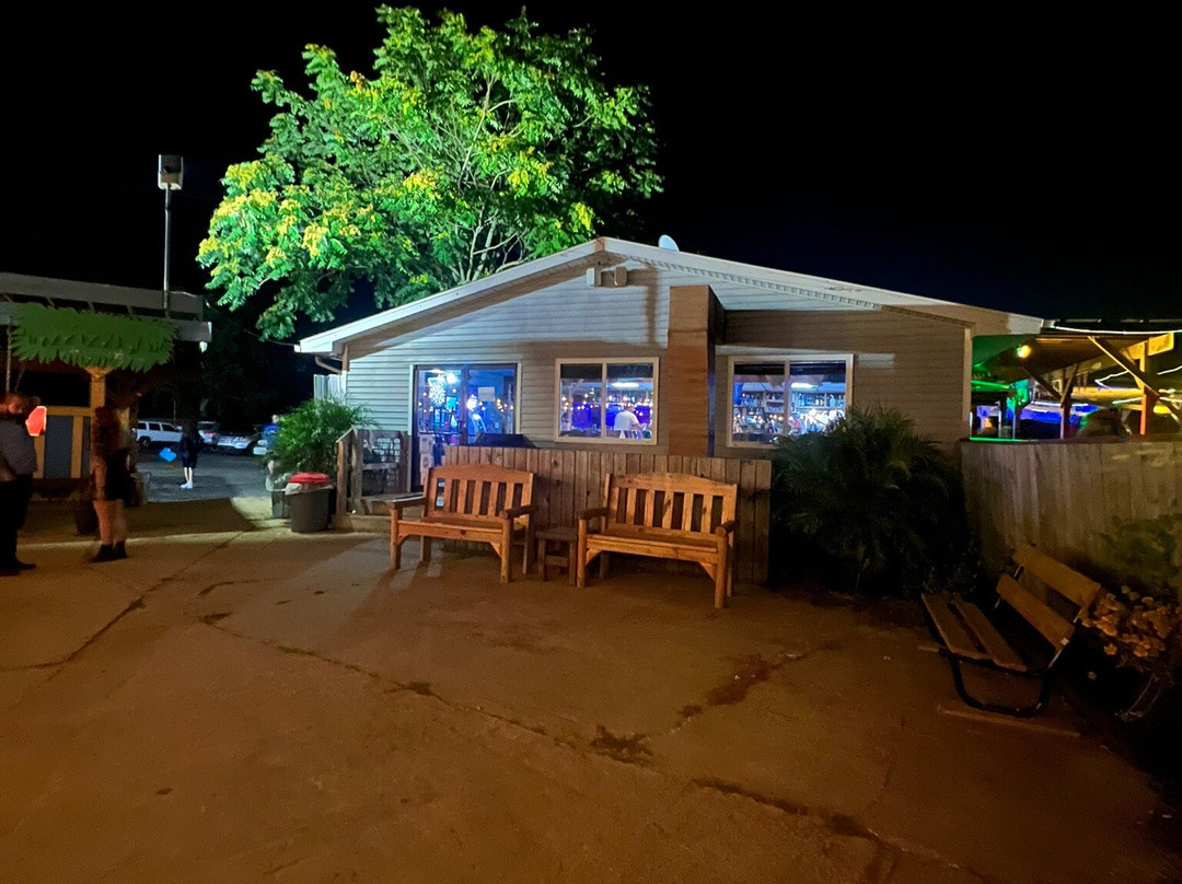 The Clamdiggers Lounge & Pizzeria-门罗必去景点