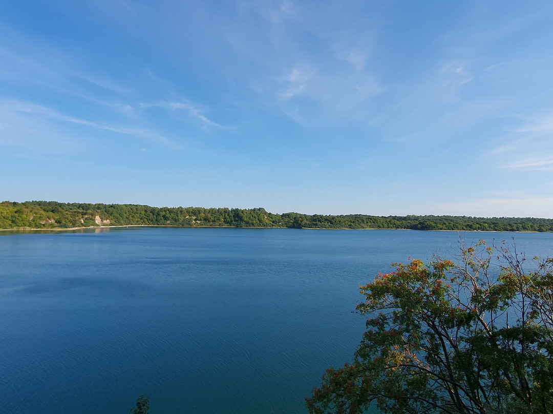 Sinyavinskoye Lake景点图片