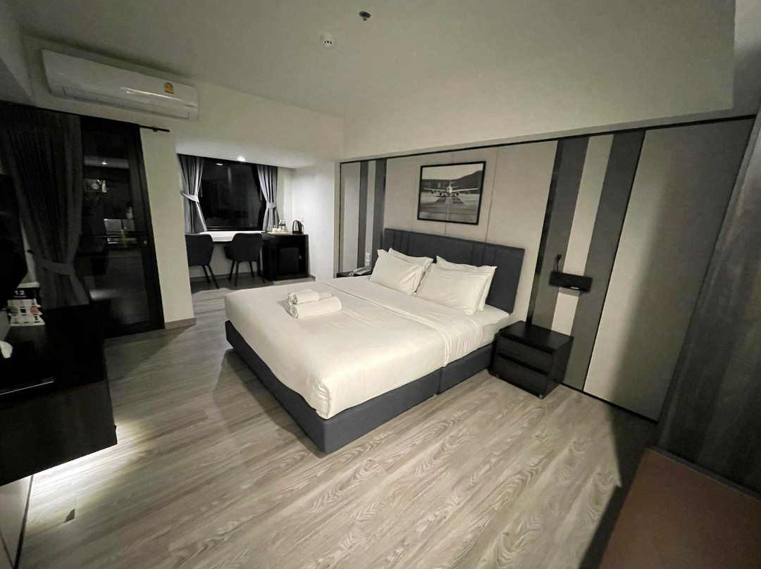 12 The Residence Hotel主图