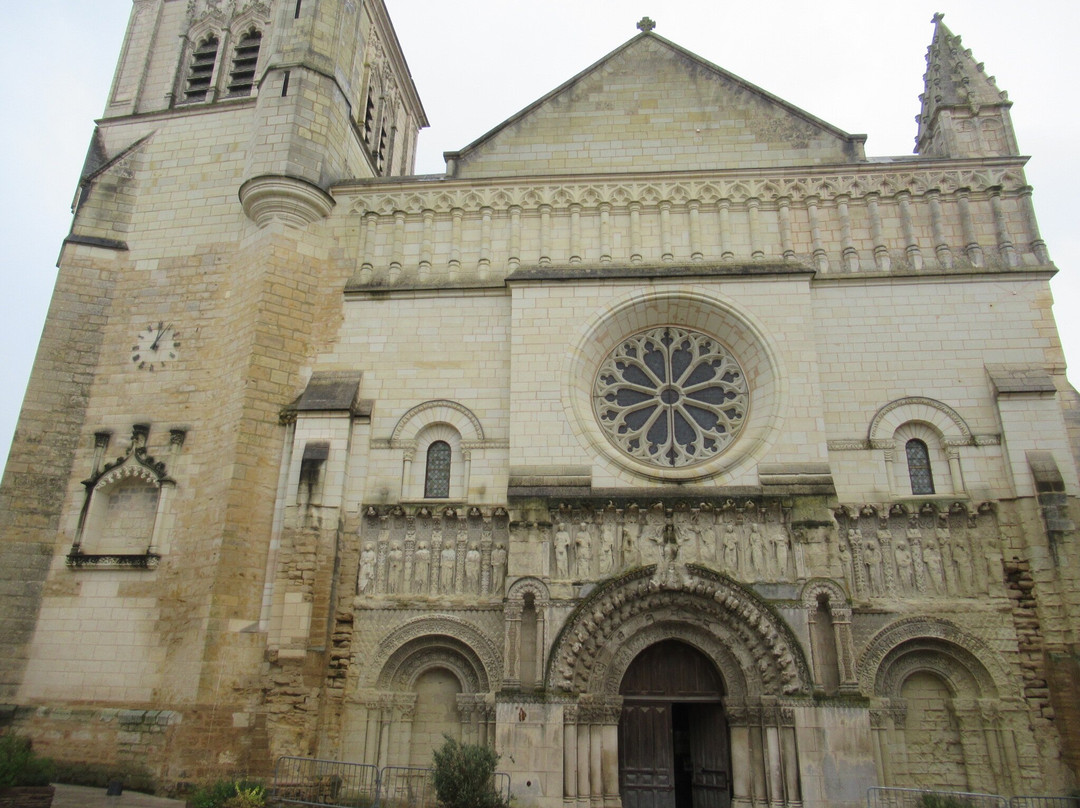 Eglise Saint-Médard de Thouars景点图片