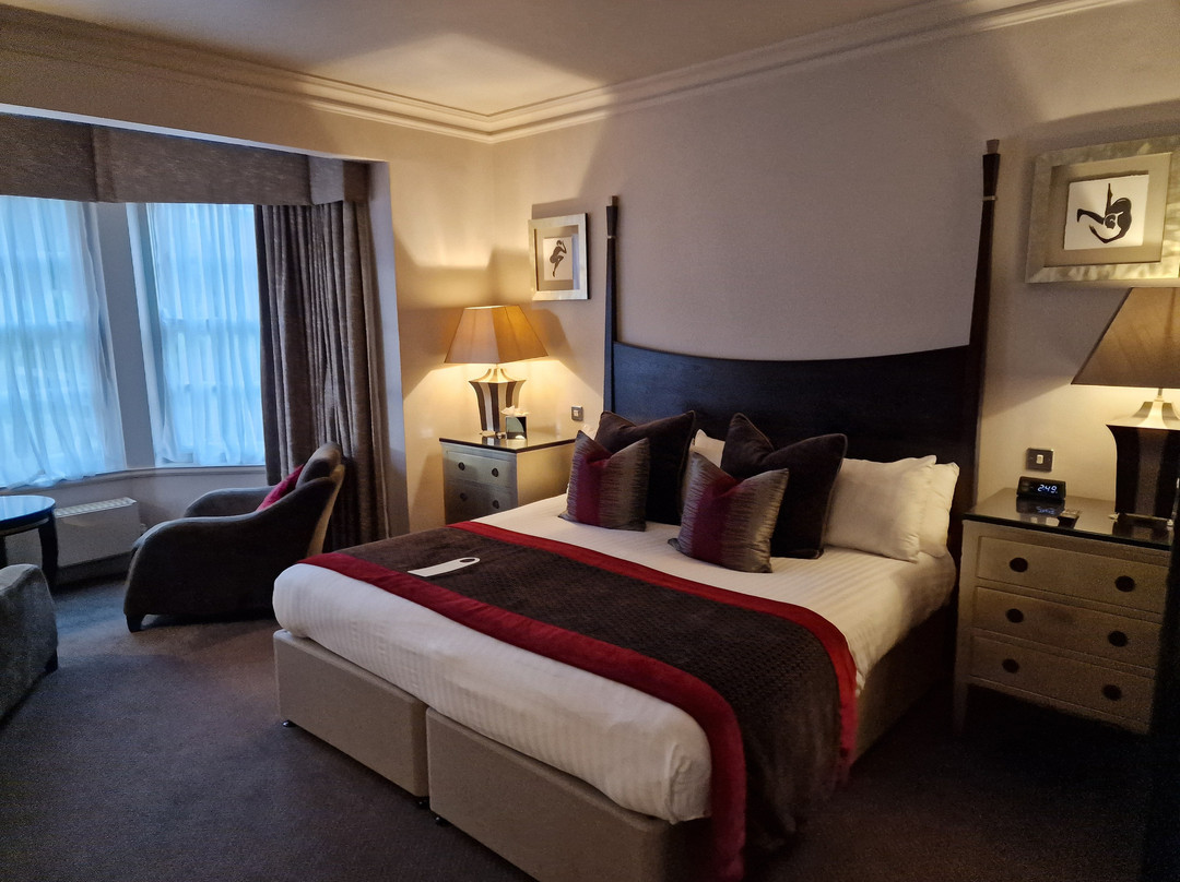 Wood Hall Hotel & Spa主图