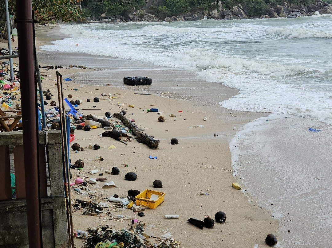 平昌海滩度假酒店主图