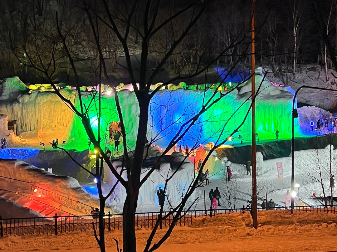 Sounkyo Hot Spring Ice Fall Festival-上川町必去景点