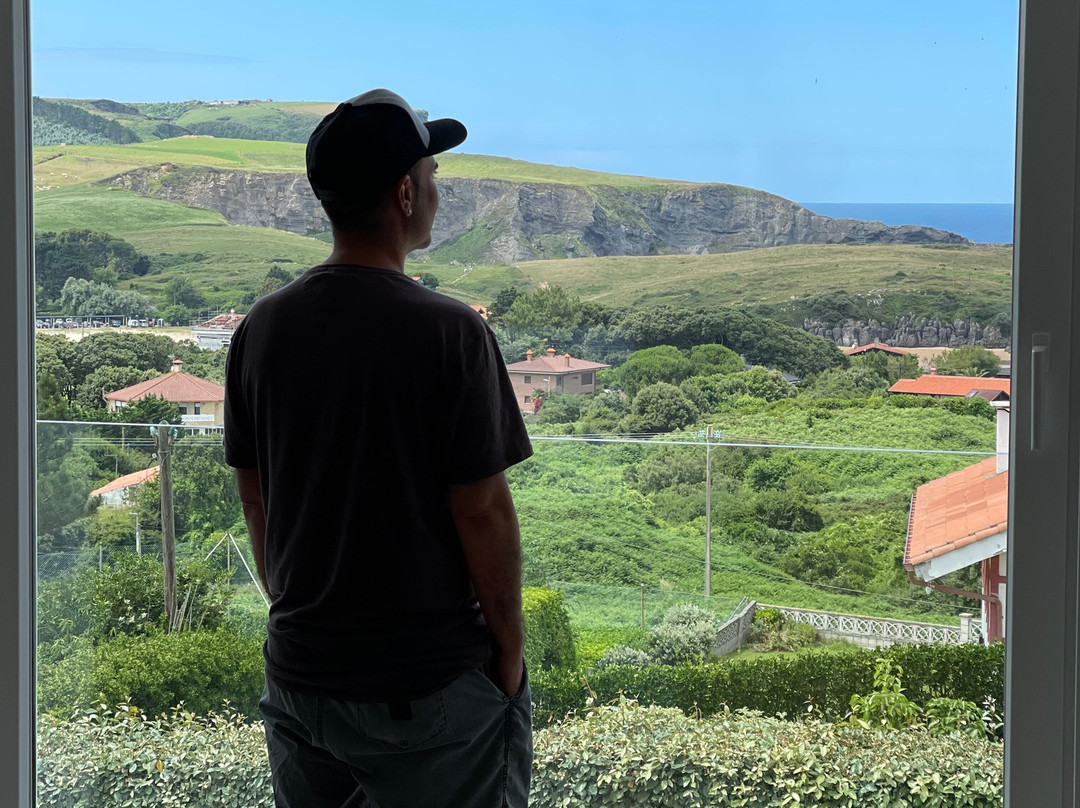 San Miguel De Meruelo酒店住宿-Alima Surf & Hotel