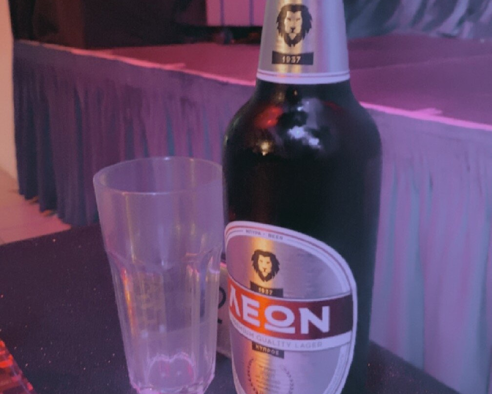 Stardust Variety Show-Vrysoulles必去景点