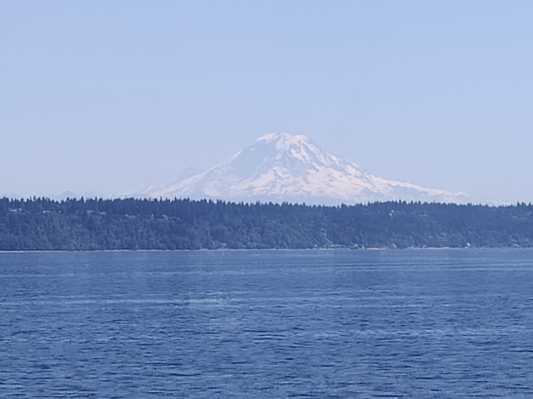 Three Tree Point Bed and Breakfast主图