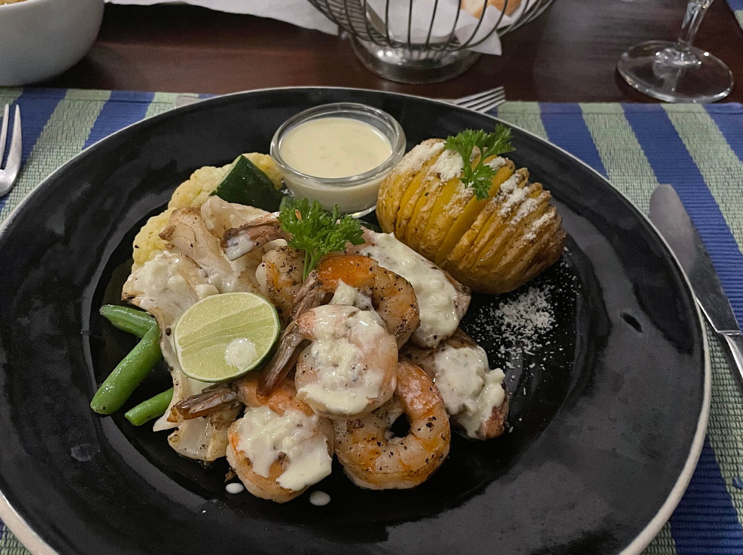 阿里卡精品别墅酒店主图