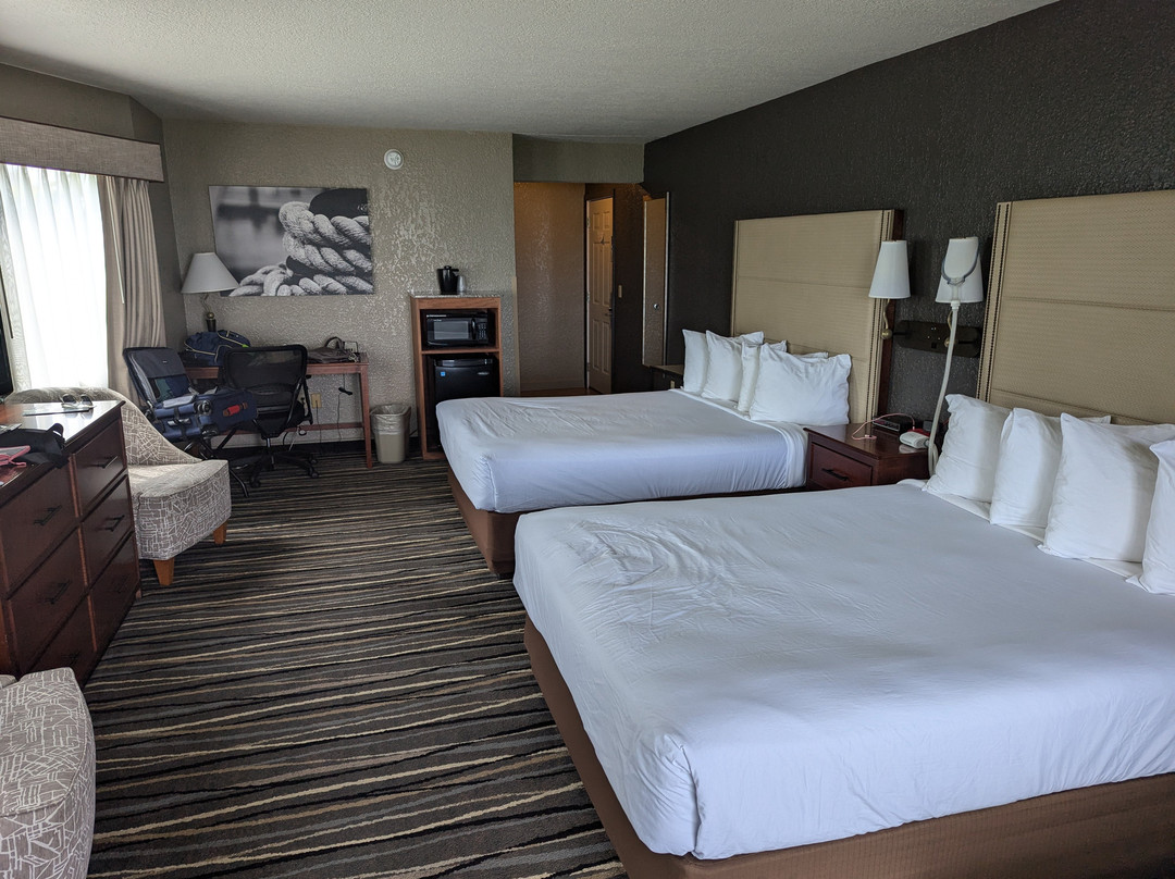 Best Western Harbour Pointe Lakefront主图