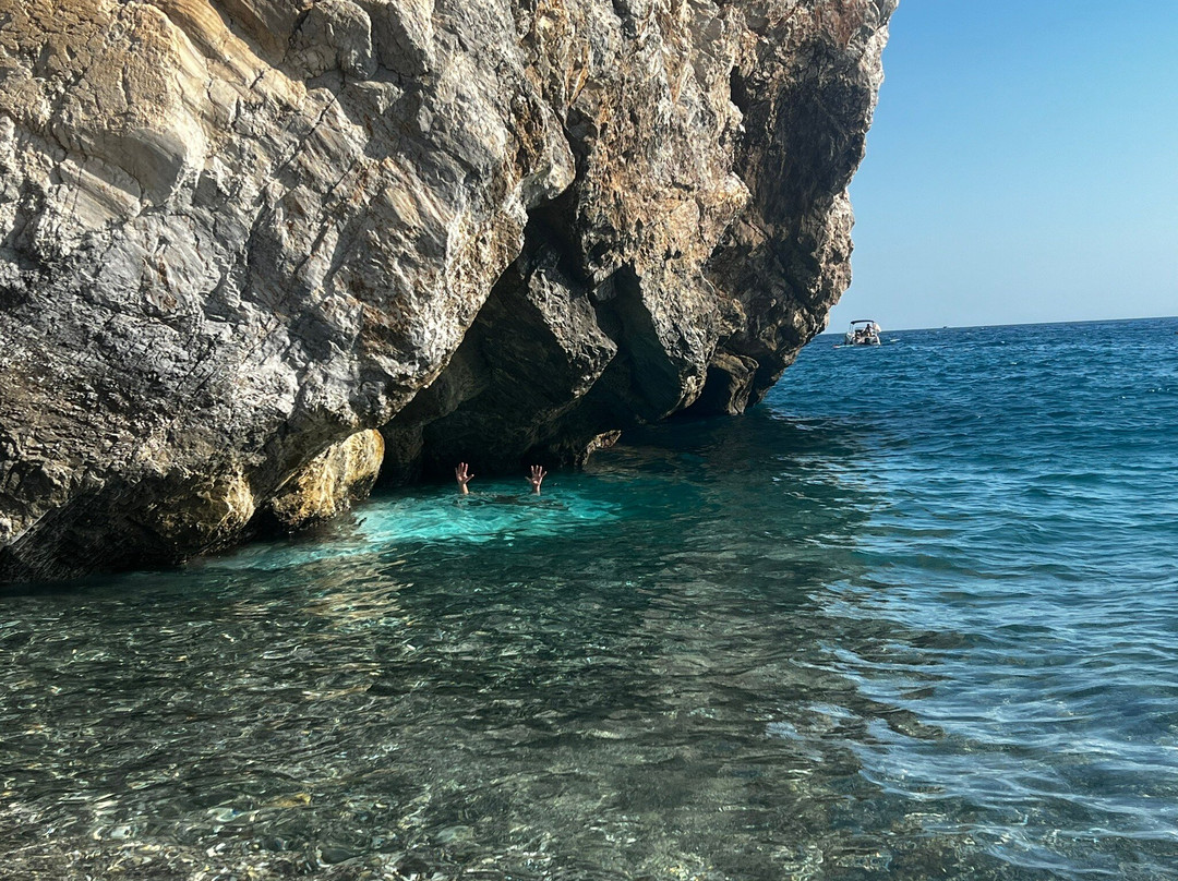 Playa de Cantarrijan-阿尔穆涅卡尔必去景点