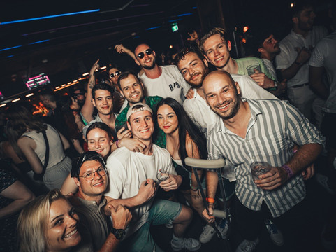 Big Night Out Pub Crawl-悉尼必去景点