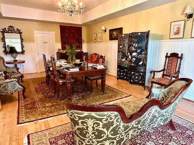 The Queen's Inn主图