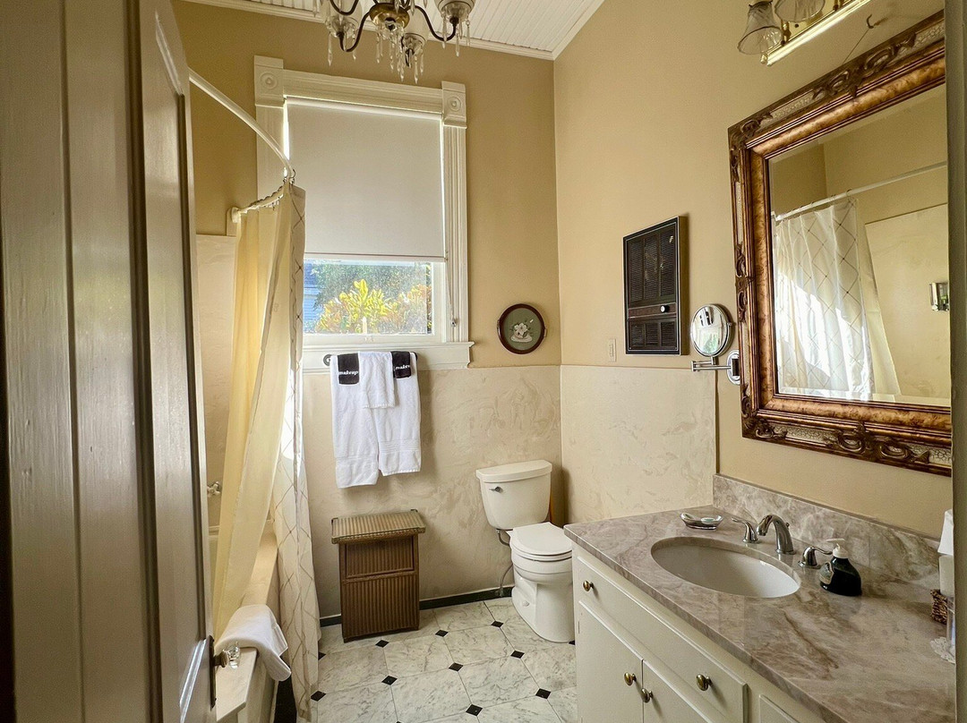 Devereaux Shields House主图