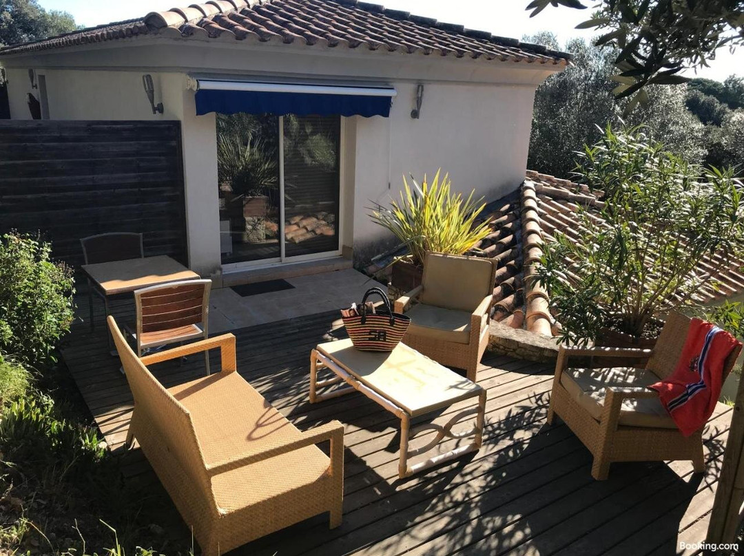 Residence A Trama主图