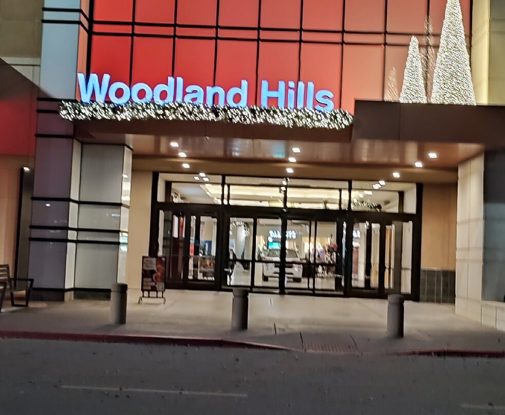 Woodland Hills Mall景点图片