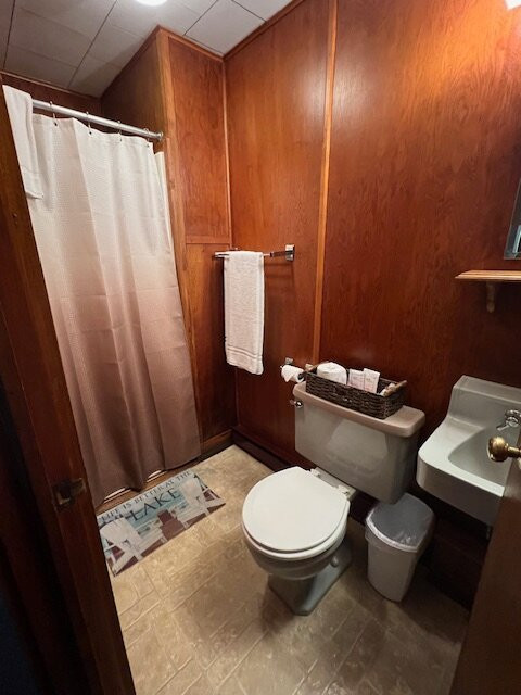 The Lakeside Motel主图