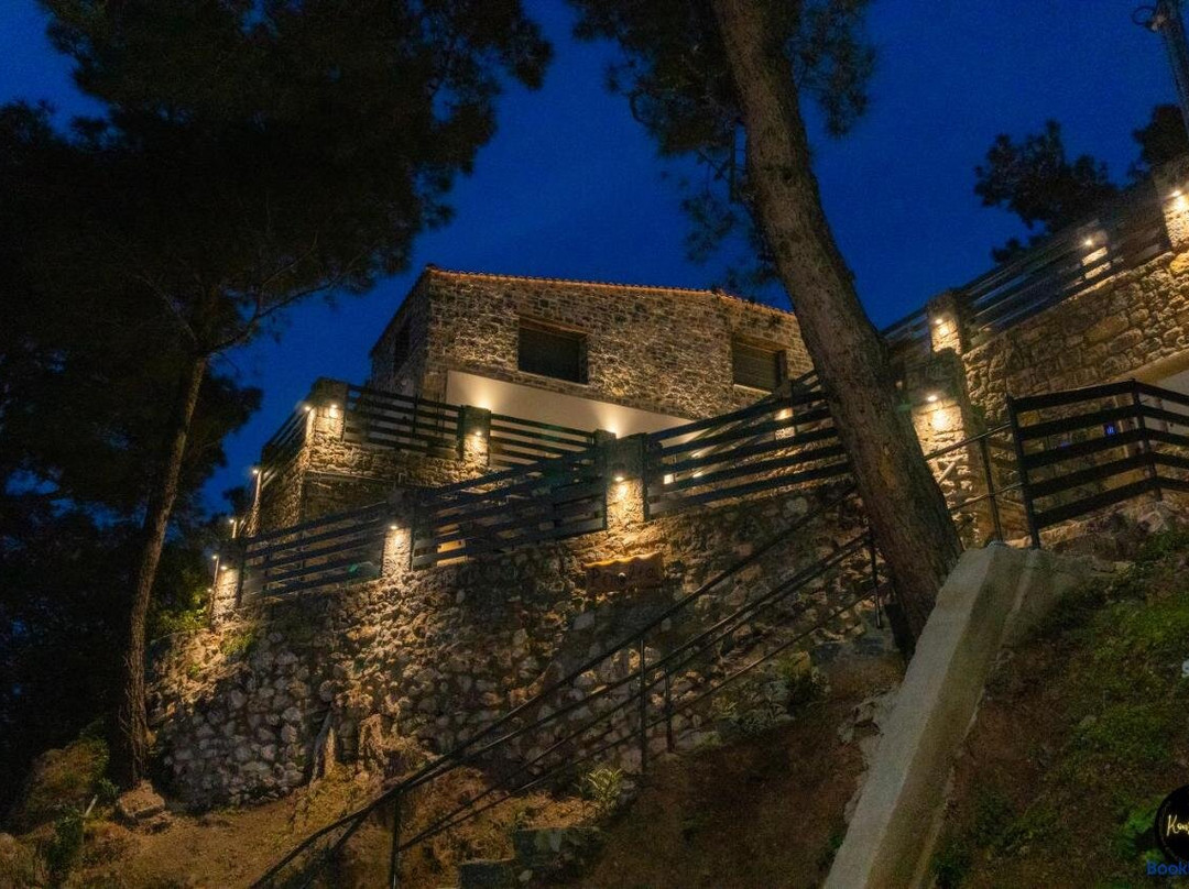 Pinolia Rooms